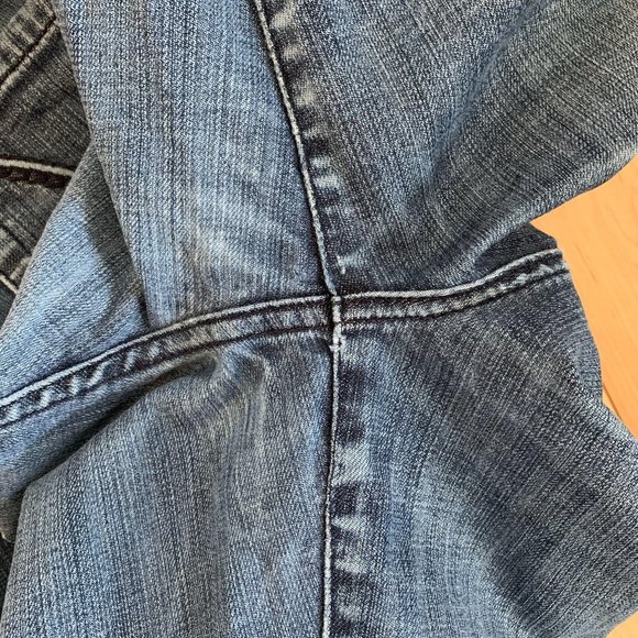 Kut From The Kloth Distressed Straight Jeans 8 - Picture 10 of 11